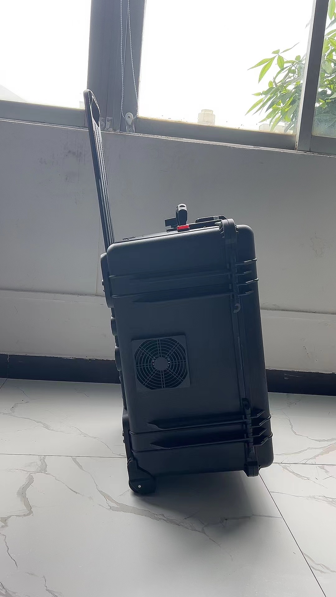 长兴手拉箱型移动通信干扰器